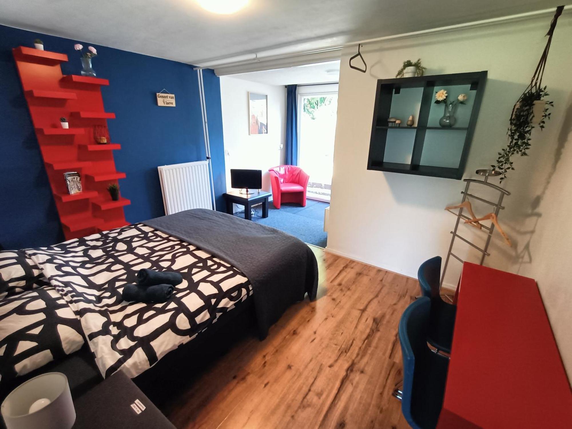 Appartement Cozy Studio - Industrial Design - Indoor & Outdoor Lounge